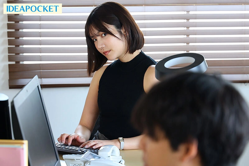 「奥さんより私の方がフェラ上手いよ」 社内の男性社員をシャブり寝取るフェラ好き女上司 楓カレン - 楓カレン (田中レモン)