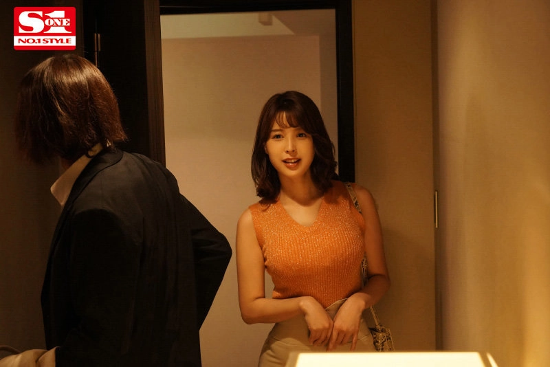 理想のセフレ女 上品な見た目とは裏腹にいきなり淫乱になり男を喜ばせたくて相手の性癖に応えまくり女のくせして絶倫性欲の葵つかさが毎夜ヤる。