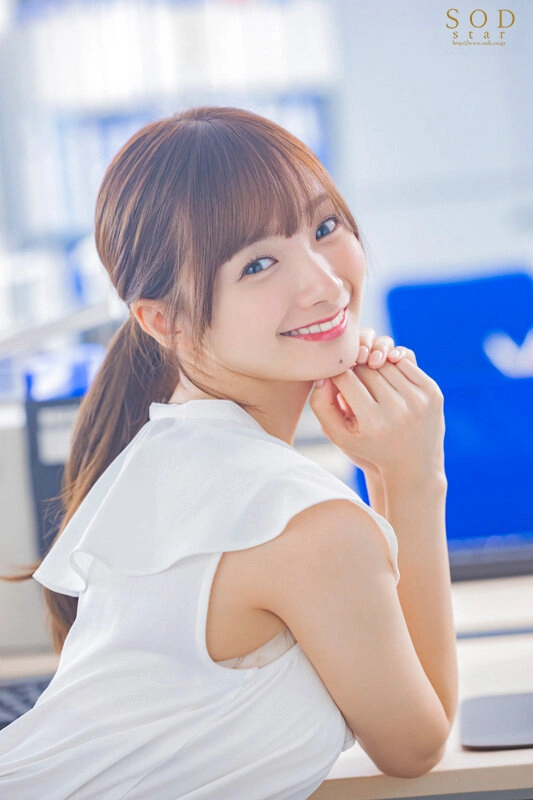 渚恋生 初ドラマ作品 キスから始まる4職業コスプレ 職場なのにスイッチが入ると止まらない本性エッチな働くオンナ。 4,080 9