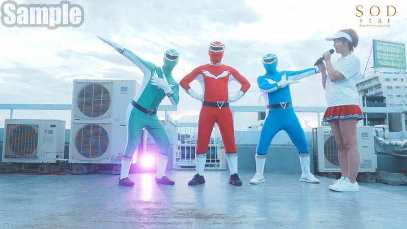 ヒーローショーの司会進行をしている元気で明るいお姉さんのお仕事は、楽屋裏で性欲処理として中出し輪●される事も含まれています。 紗倉まな