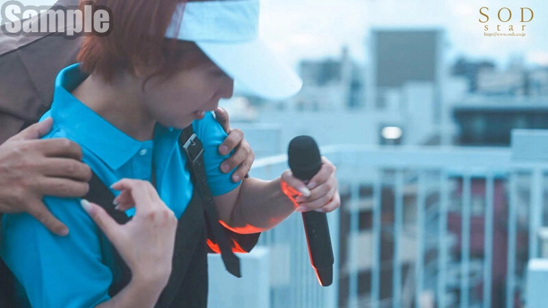 ヒーローショーの司会進行をしている元気で明るいお姉さんのお仕事は、楽屋裏で性欲処理として中出し輪●される事も含まれています。 紗倉まな