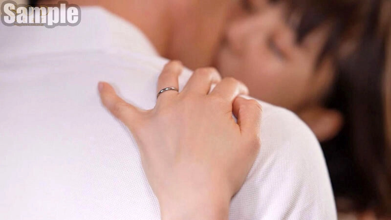 保育園に子供を送ってから迎えまでの8時間 長男のサッカースポ少のコーチと、不倫セックスしまくっている絶倫ママチャリ妻。 天宮花南 2,925 13