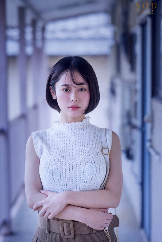 デート×××。信頼していた同じ大学の映画サークルの男子たちに襲われて、喉奥まで何度もイラマチオされて、中出しされました… MINAMO 7,070 56